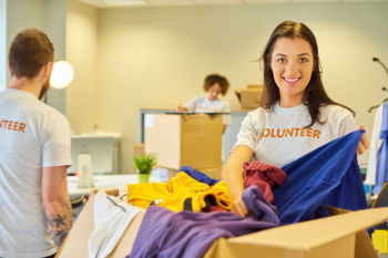 clothing donations volunteer