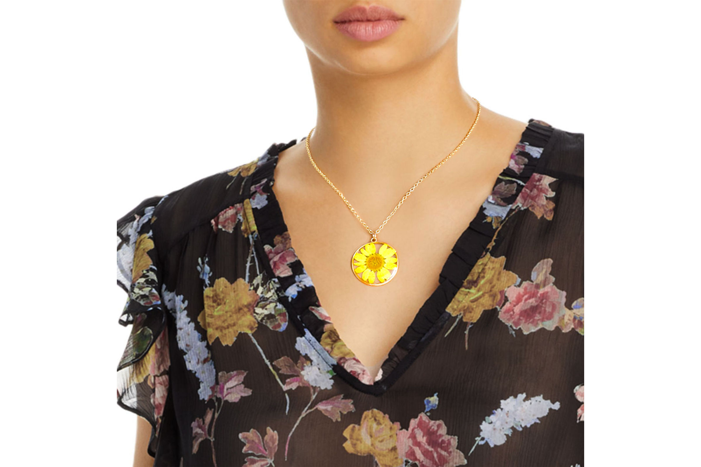 Yellow daisy necklace on sale
