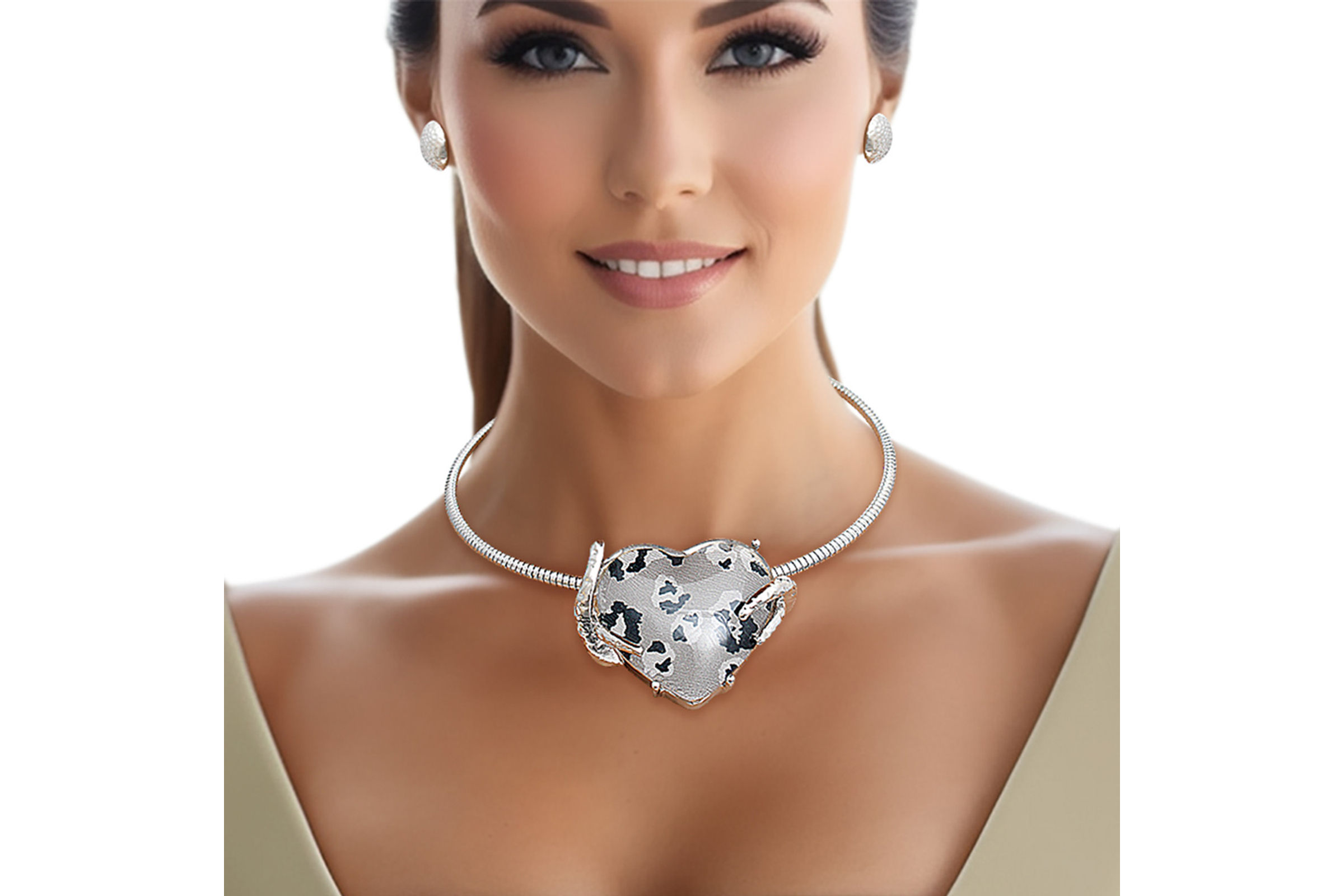 Leopard pendant necklace store