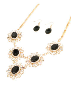 Flower Black Pendant Necklace Set