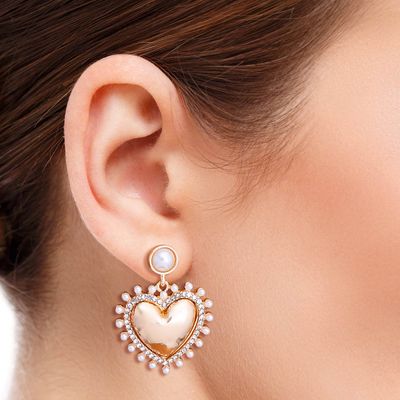 Cream Pearl and Gold Heart Earrings-thumnail