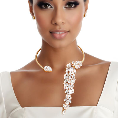 Neiman Marcus Lab Grown Diamonds Lab Gown Diamond 18K White Gold Round Pendant  Necklace, 2.0tcw | Neiman Marcus