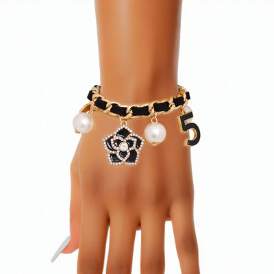 Bracelet Gold Luxe Black Charm Chain for Women