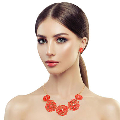 Red Matte Metal Cut Out Flower Necklace-thumnail