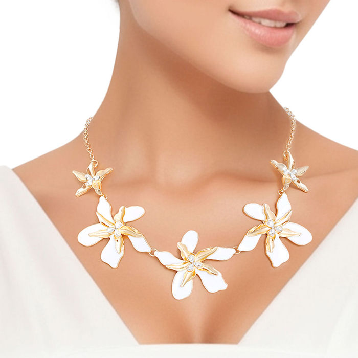 Tropical flower necklace on sale