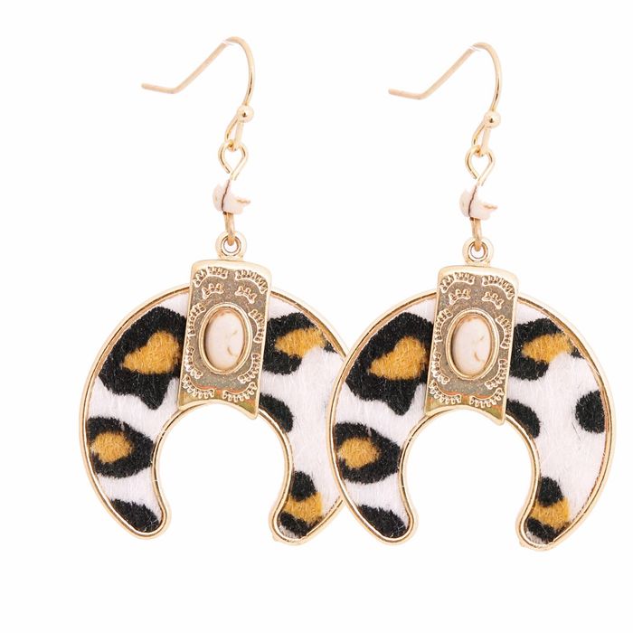 Horseshoe shaped earrings top