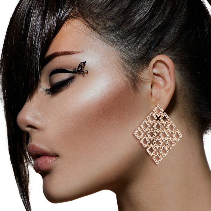 Diamond studs wholesale hotsell