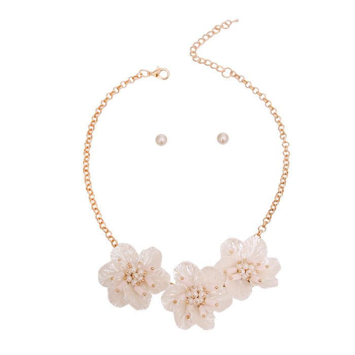 Elaborate Hand Crocheted Flower and Pearl Necklace - Ivory – JJ Caprices